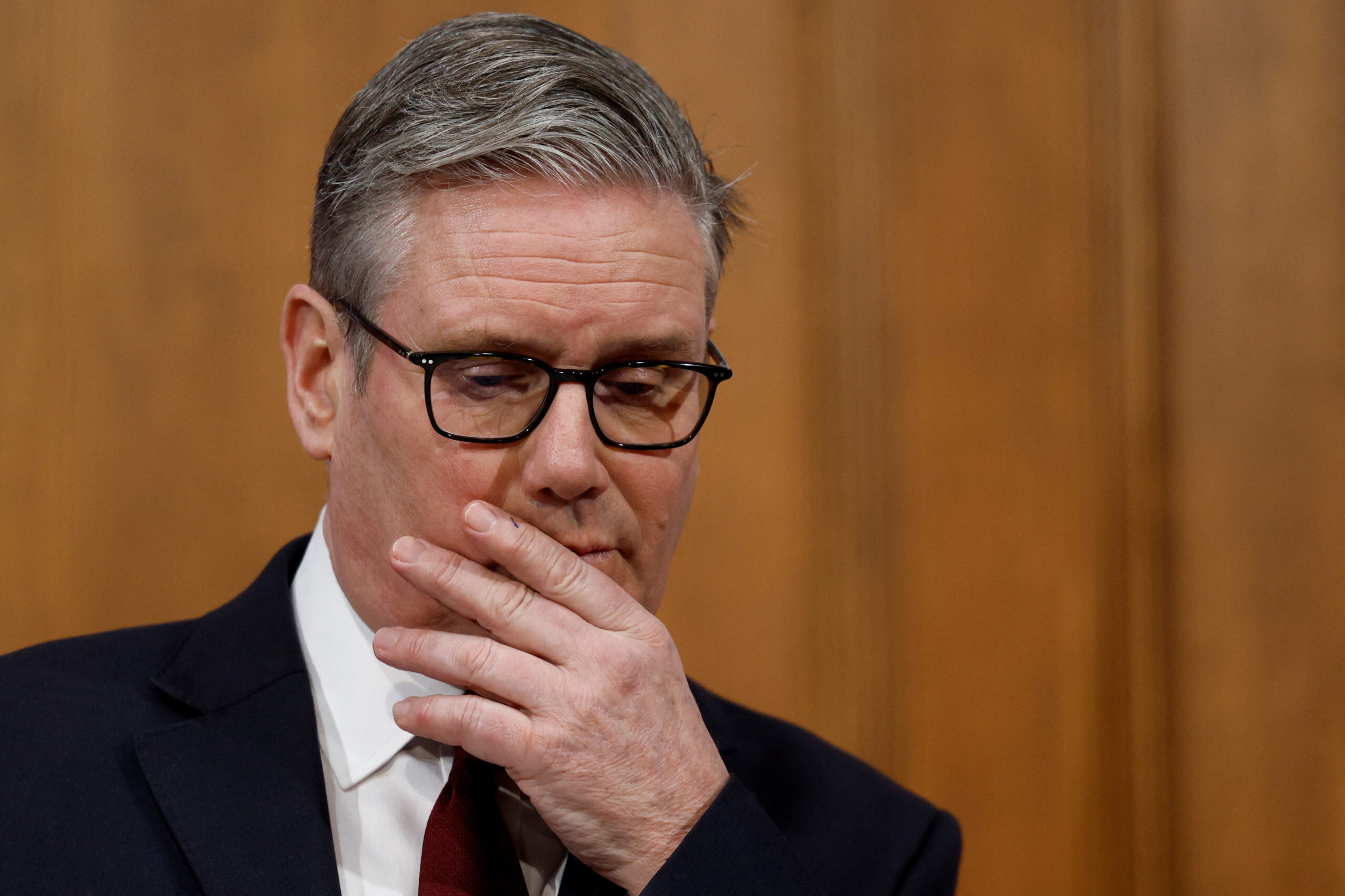 PM Starmer Faces Mounting Calls to Resign