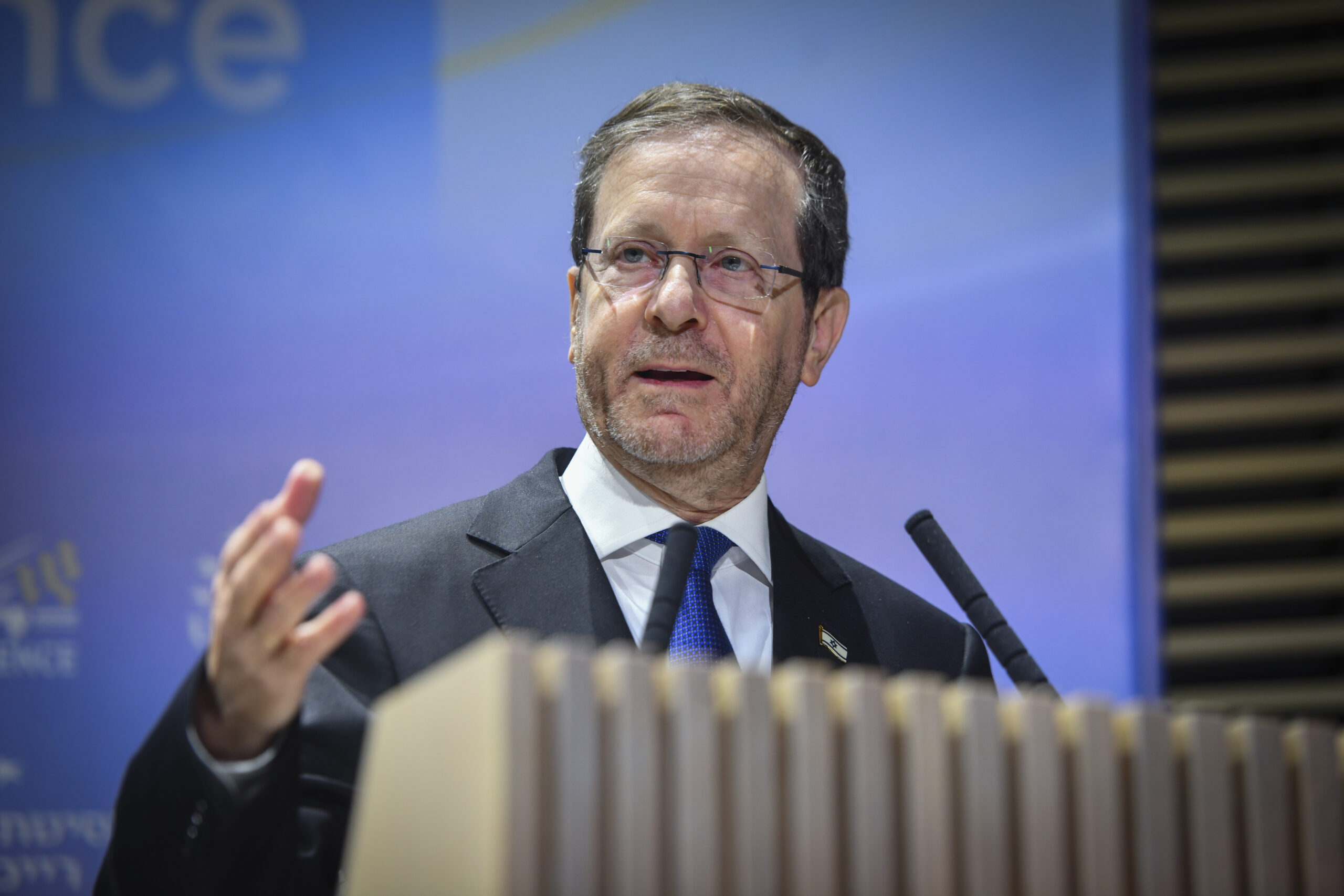 Herzog Warns: Israel at ‘Fateful Crossroads’