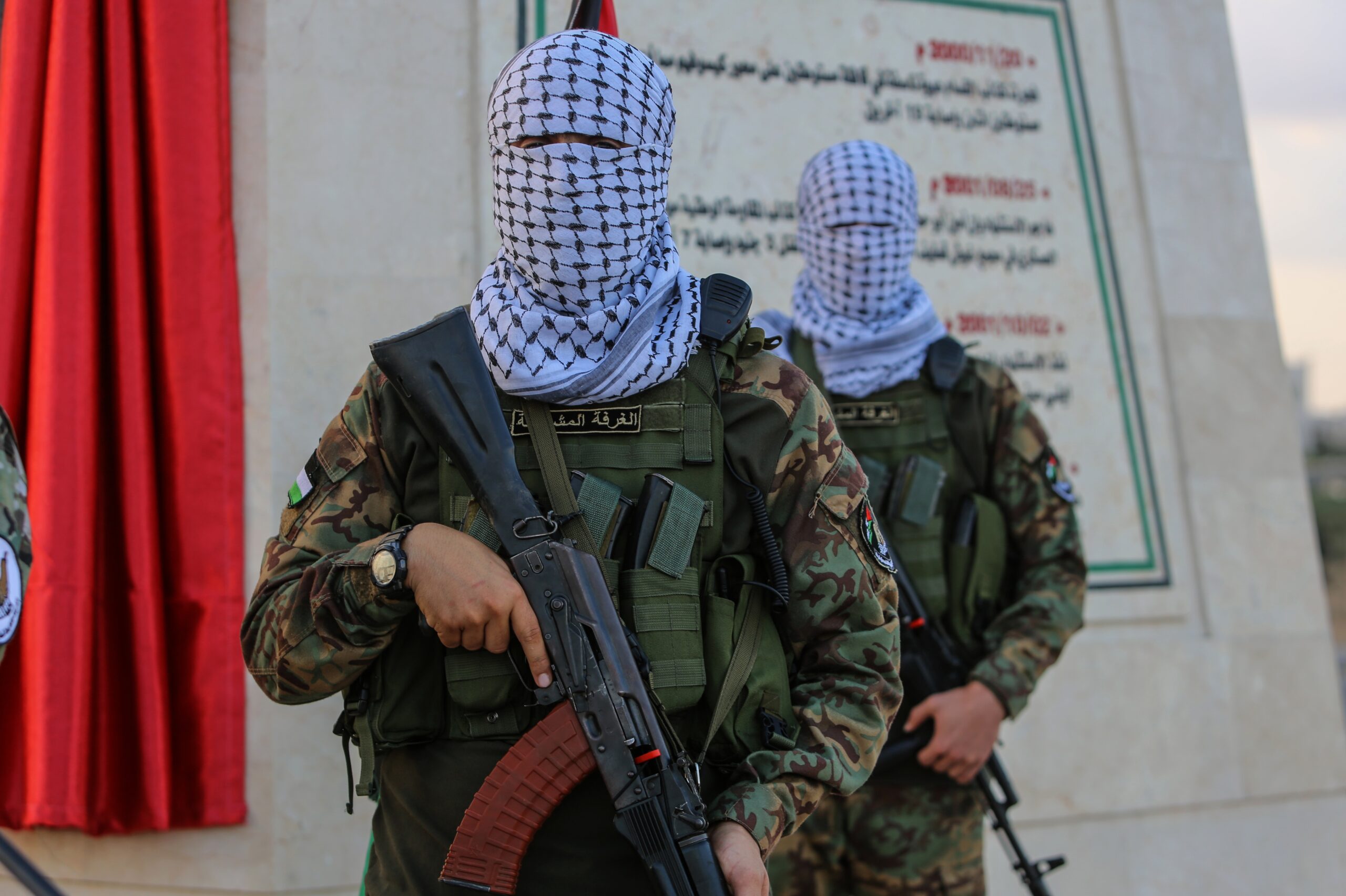 IDF: 2 Hamas Terrorists Spotted Near Border; 1 Caught