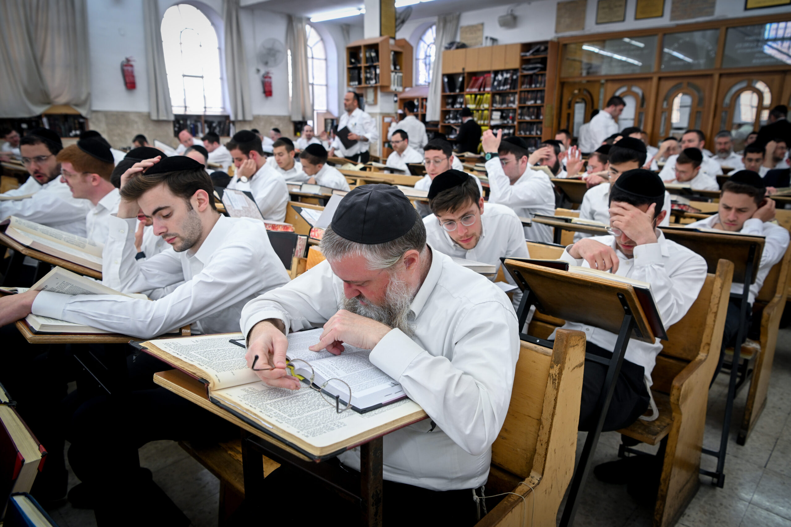 Tax Authority Sets New Terms for Dozens of Haredi Yeshivas