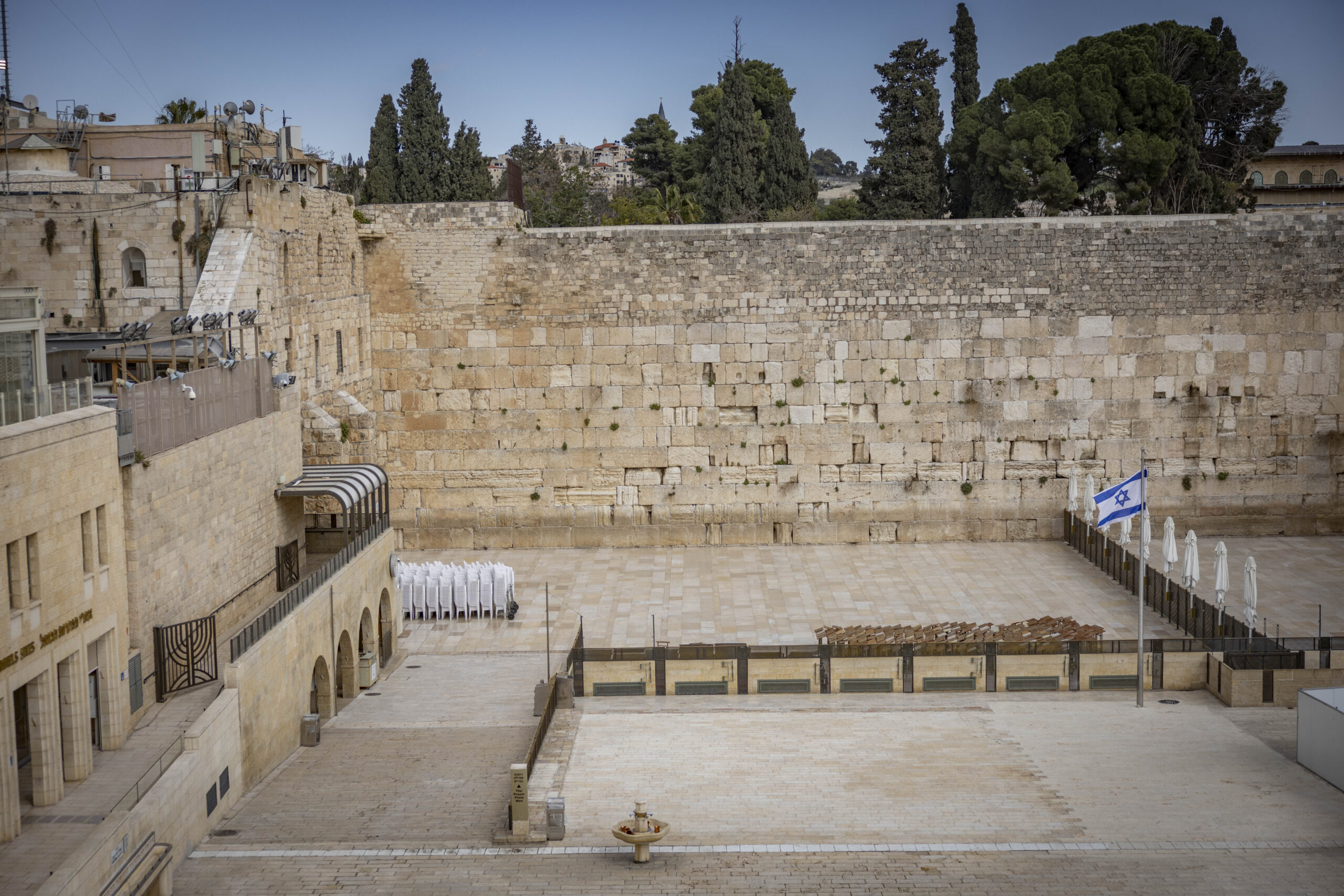 Rabbi of Western Wall Urges Museum to Return Sacred Stone