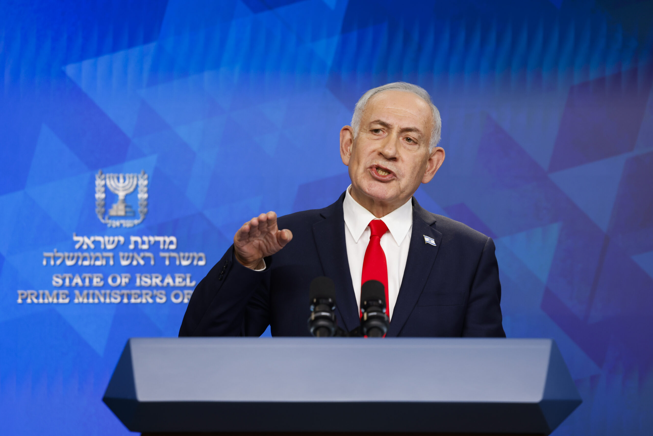 Former Netanyahu Adviser: Countries Secretly Court Israel