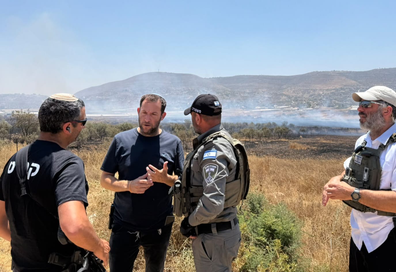 Arabs Stab Jewish Man in Israeli Heartland, Neutralized