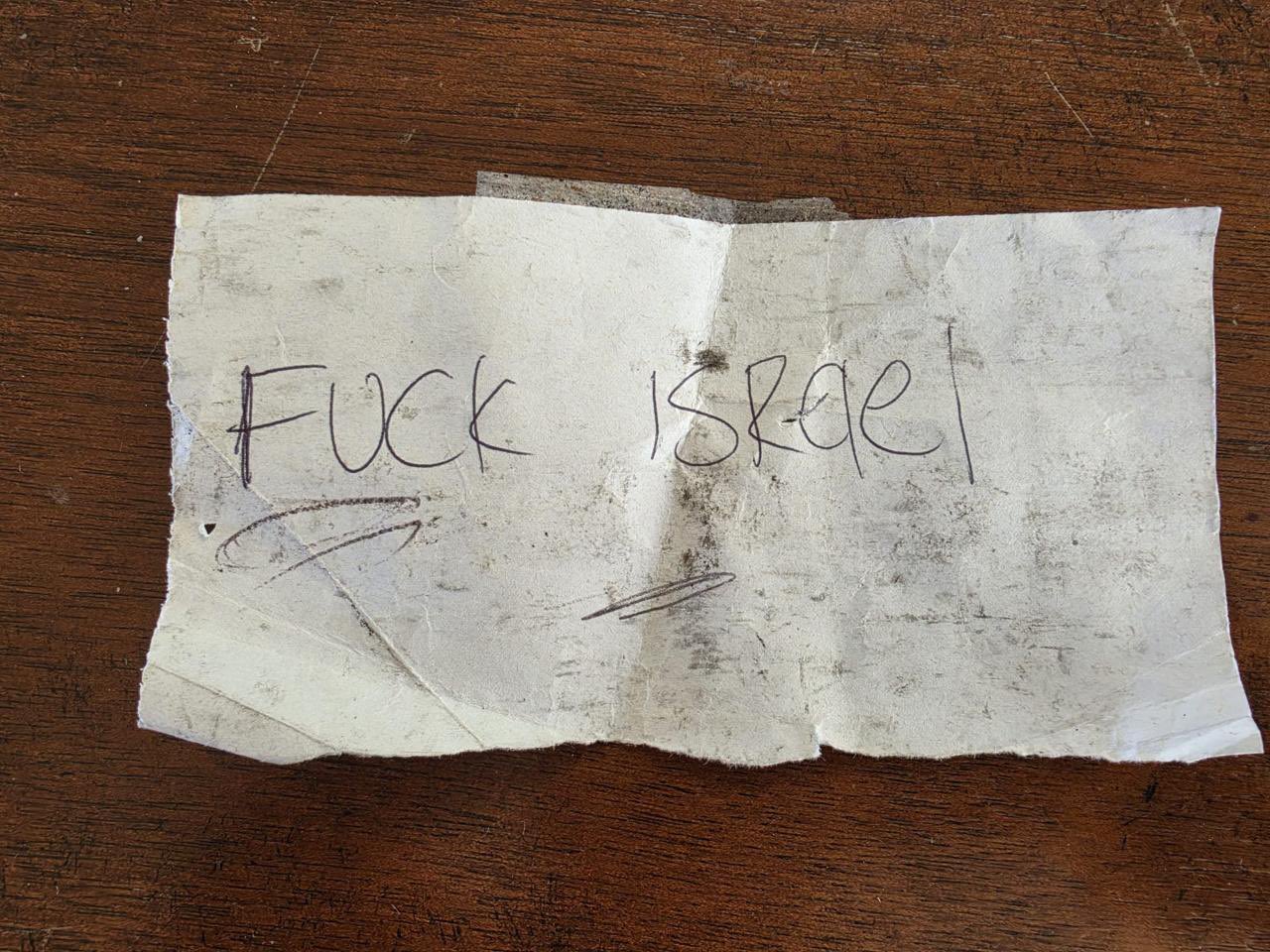 Israeli Woman Finds Jew-Hatred Note Planted in Her Luggage