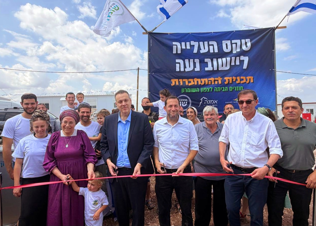 Families Arrive in Eighth New Samaria Town in Under a Year