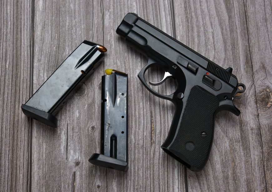 Nine Towns Near Tel Aviv Approved for Gun Permits