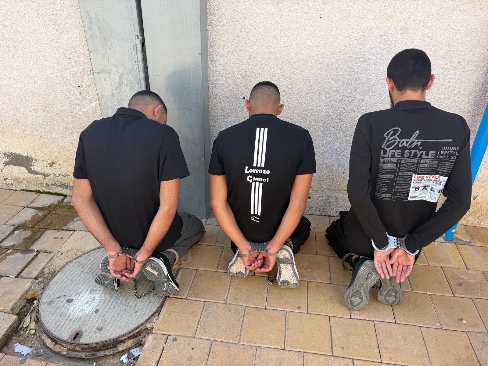 Police Seize M-16s, Arrest 19 in Southern Israel Weapons Sweep