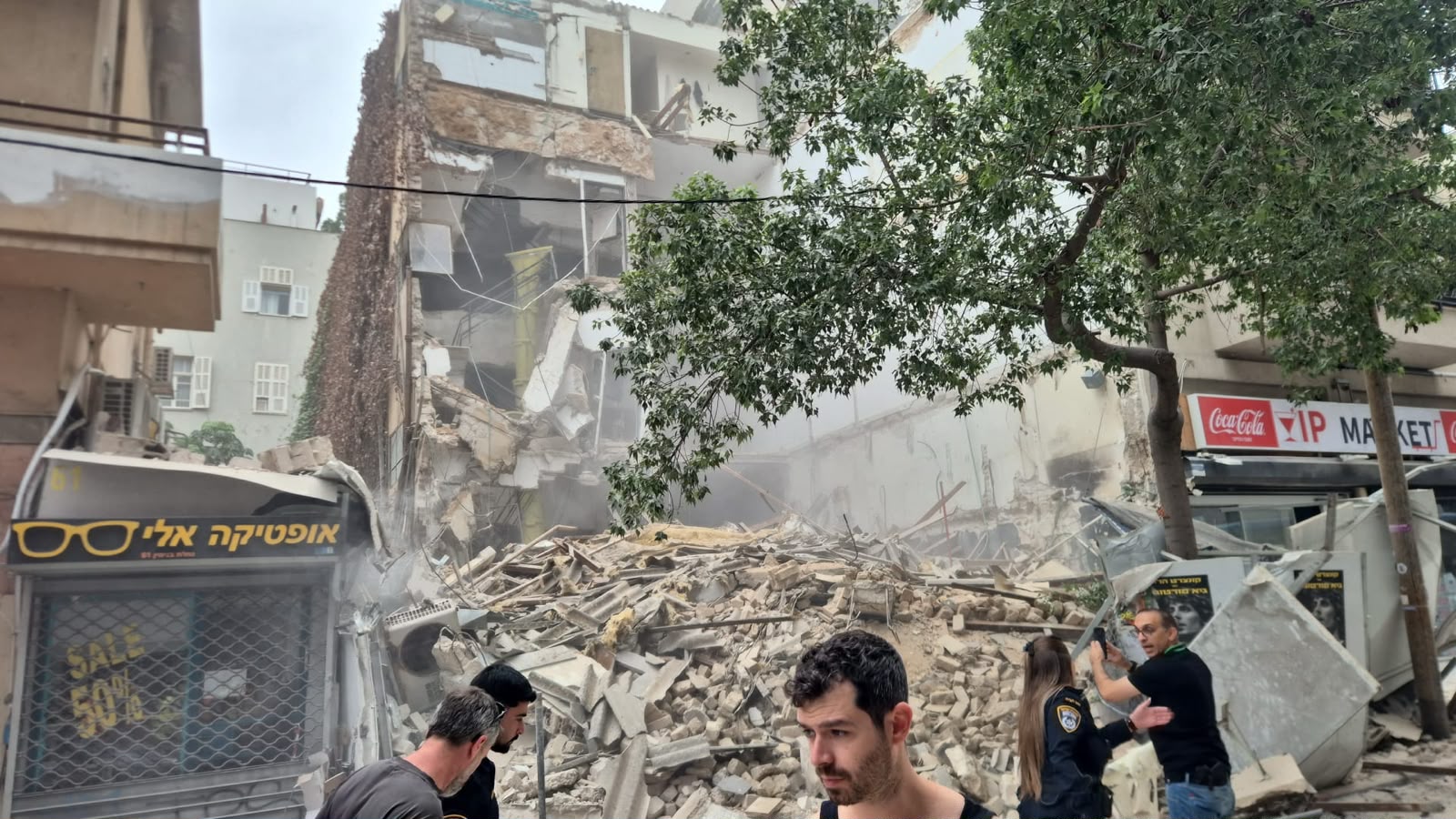 Building Under Construction Collapses in Central Tel Aviv