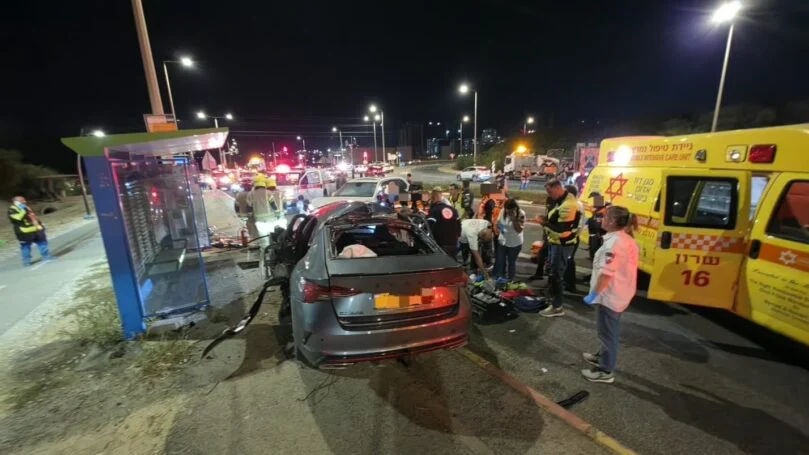 Car Explodes on Highway 4, Man in His 30s Found Unconscious